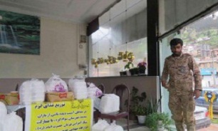 اهدای 11 بسته لوازم خانگی به سیل‌زدگان سوادکوه
