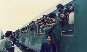 نوحه خوانی در قطار به رسم مسافران بهشتی