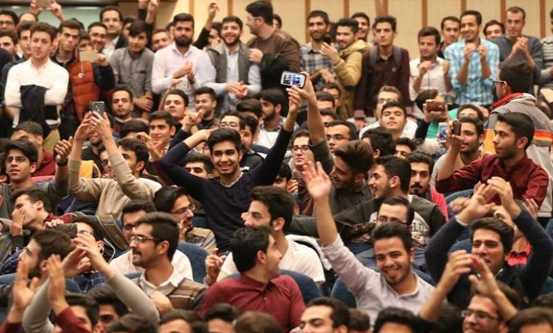 نقش جوانان در پیشبرد اهداف چشم‌اندازهای پیش‌روی انقلاب اسلامی