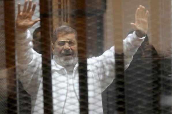 السیسی از پیامدهای فوت مرسی نگران است/ باید منتظر ناآرامی‌ها در مصر باشیم