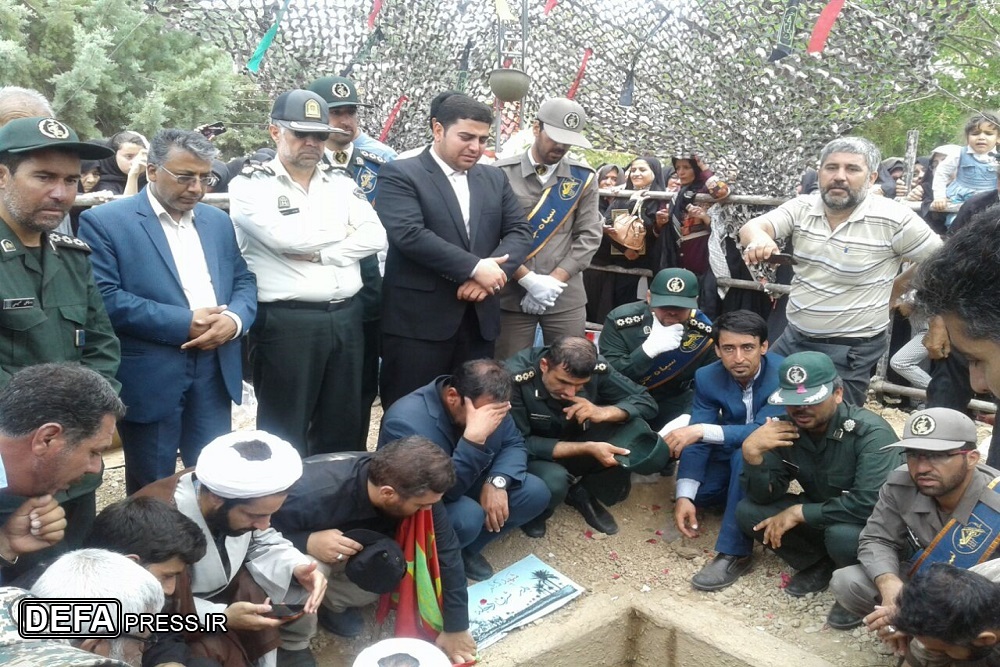 تصاویر/ مراسم تشییع و خاکسپاری دو شهید گمنام در شهر شوقان (2)