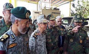 رئیس ستاد کل نیرو‌های مسلح از تیپ ۳۸ زرهی تربت‌جام بازدید کرد