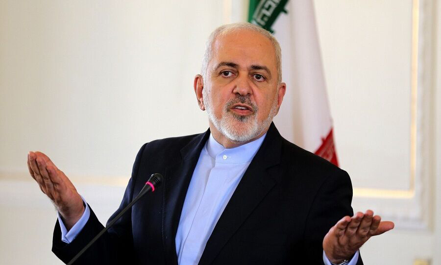 ظریف: آمریکا خودش را به در و دیوار می‌زند تا مانع فروش نفت ایران شود