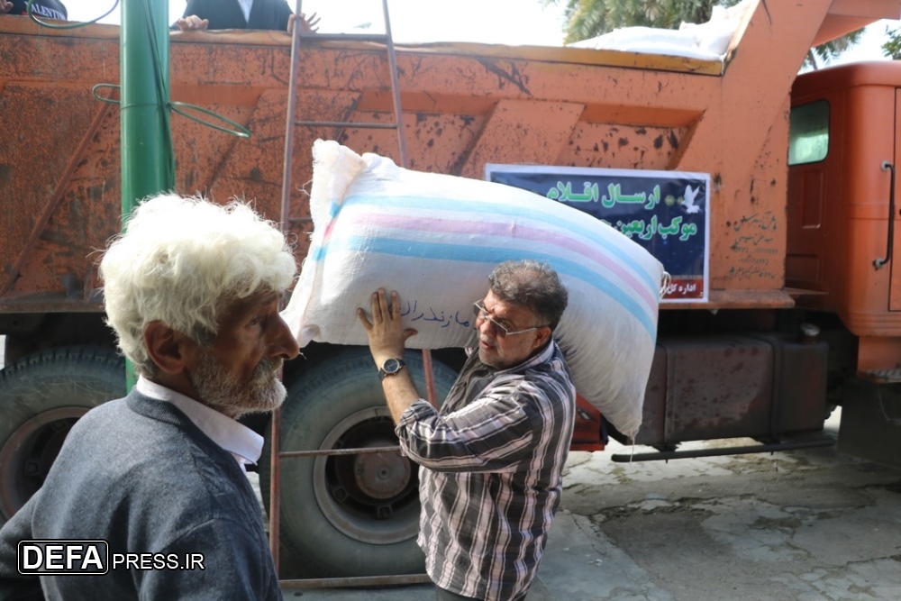 کامیون‌های حامل اقلام غذایی موکب «اوقاف مازندران» راهی سامرا شدند + تصاویر