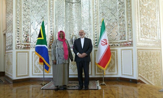 وزیر خارجه آفریقای جنوبی با ظریف دیدار و گفتگو کرد