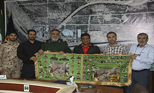 دیدار دوچرخه سوار حامل پرچم شهدا با مدیر کل حفظ آثار دفاع مقدس خوزستان