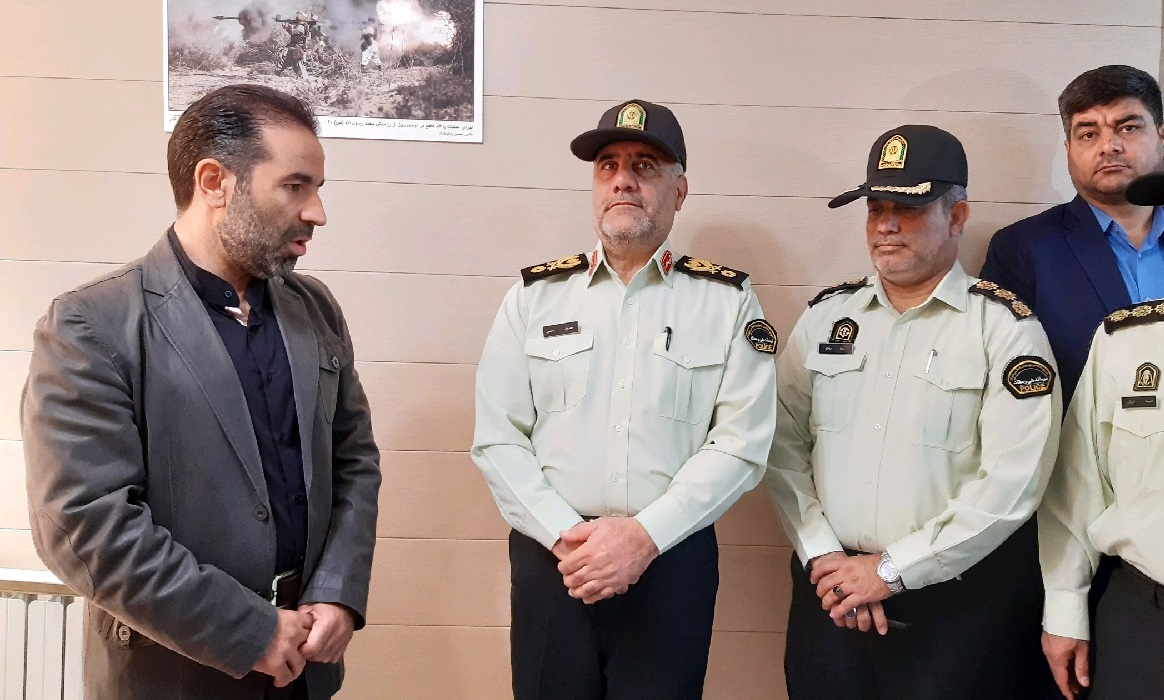 بازدید فرمانده انتظامی تهران بزرگ از خبرگزاری دفاع مقدس