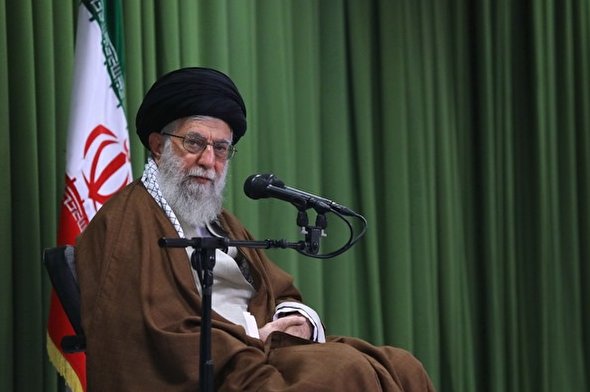 صوت/ گلایه صبح امروز رهبر معظم انقلاب اسلامی از تحریف‌کنندگان علت دشمنی آمریکا با ایران