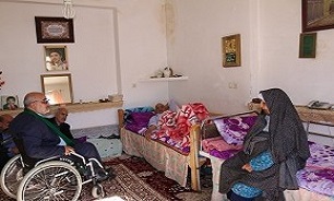 دیدار مدیرکل بنیاد شهید قم با خانواده‌های شهدای بخش سلفچگان