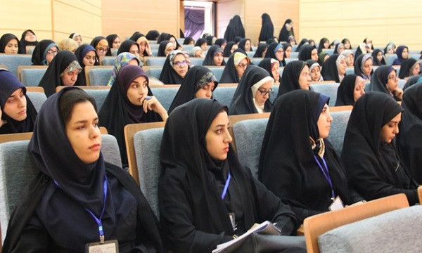 برگزاری نشست «بانوی مومن انقلابی» ویژه اعضای تشکل‌های دانشگاه آزاد تهران