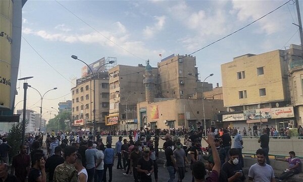 معترضان عراقی در بغداد تجمع کردند