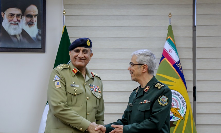 فرمانده ارتش پاکستان با سرلشکر باقری دیدار کرد