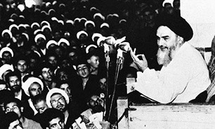 رسوایی آمریکا بعد از سخنرانی امام خمینی علیه کاپیتولاسیون