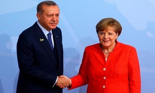 اردوغان و مرکل درباره سوریه گفت‌وگو کردند