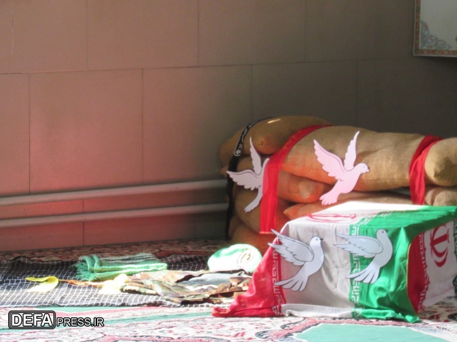 برگزاری یادواره شهدای مدافع حرم در مدرسه معراج سوادکوه شمالی + تصاویر