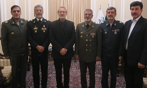 فرمانده کل ارتش با علی لاریجانی دیدار کرد