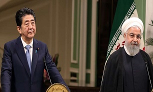 پیام کتبی روحانی تقدیم نخست وزیر ژاپن شد