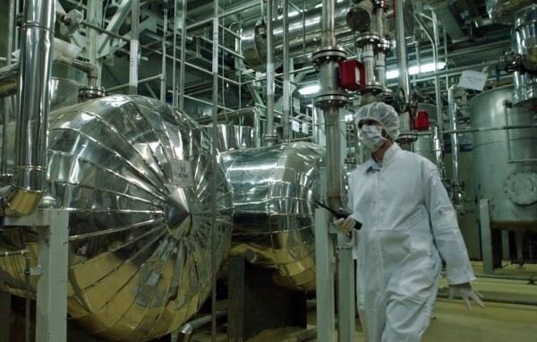 شرکت «روس اتم» بازسازی یک کارخانه در تأسیسات فردو را تعلیق کرد