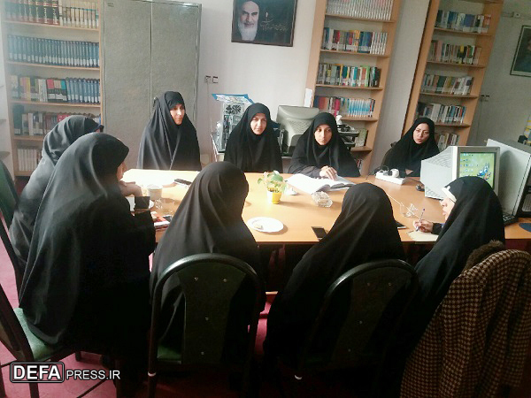 اولین جلسه «باشگاه دختران جوان» با حضور دختران فعال فرهنگی خراسان شمالی برگزار شد