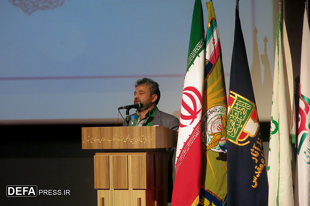 برگزاری آیین «عصر خاطره» در موزه انقلاب اسلامی و دفاع مقدس/ راوی و نویسنده کتاب «سالار تکریت» تقدیر شدند