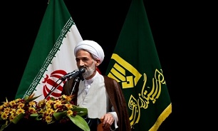 ایستادگی و بصیرت نسخه شفابخش ملت ایران در برابر فتنه‌های دشمنان است