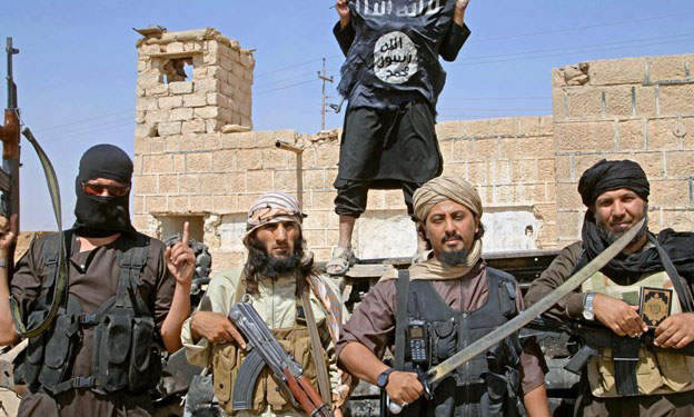 تروریست‌های داعش ۸ غیرنظامی را در دیرالزور اعدام کردند
