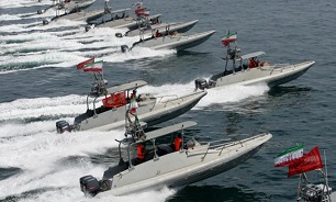 مانور شناور‌های ایرانی در پاسخ به اقدامات تحریک آمیز آمریکا بود