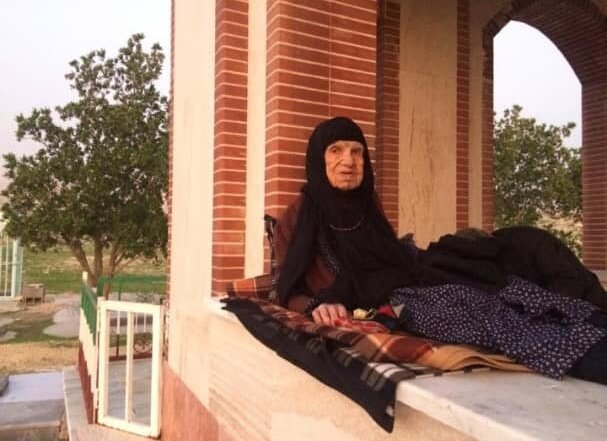 مادر اولین شهید زن استان بوشهر آسمانی شد