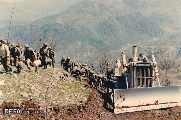 پاکسازی جادۀ مهاباد بوکان