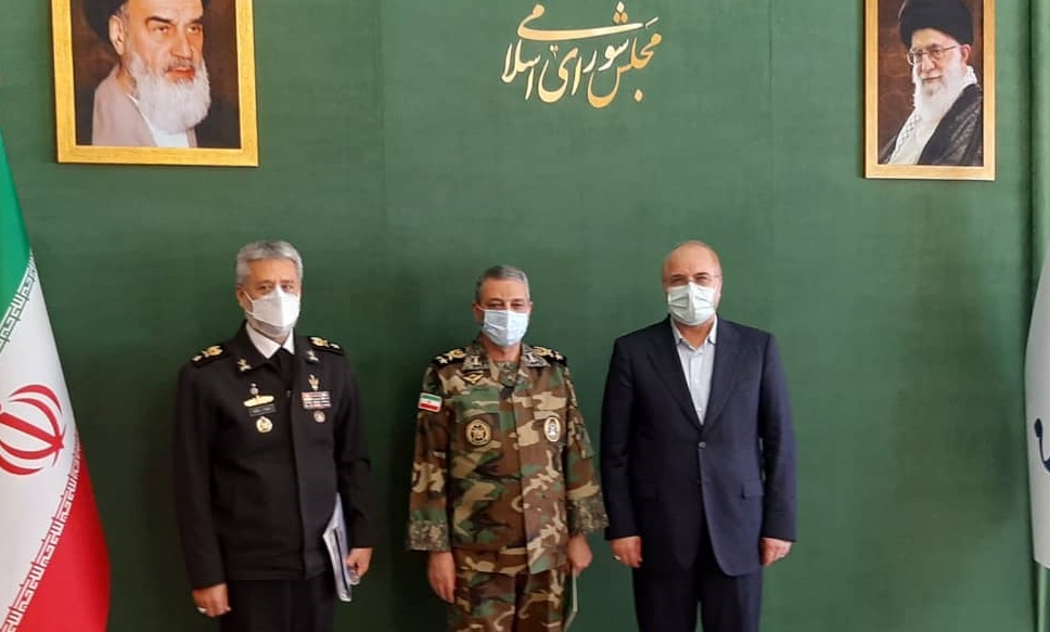 فرمانده کل ارتش با رئیس مجلس شورای اسلامی دیدار کرد