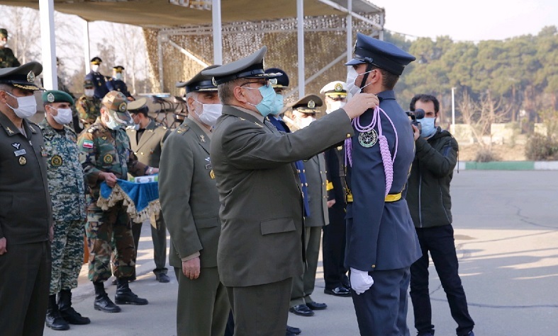 مراسم تحلیف و اعطای سردوشی دانش‌آموختگان آموزشگاه‌های درجه‌داری ارتش برگزار شد