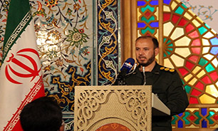 توزیع ۷۰ تبلت دانش آموزی در مهریز در راستای برگزاری کنگره شهدای یزد