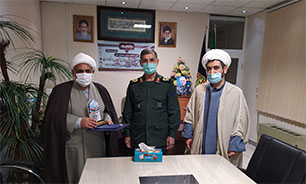 روحانیت در شرایط سخت و پرتلاطم در کنار مردم و جمهوری اسلامی ایران هستند