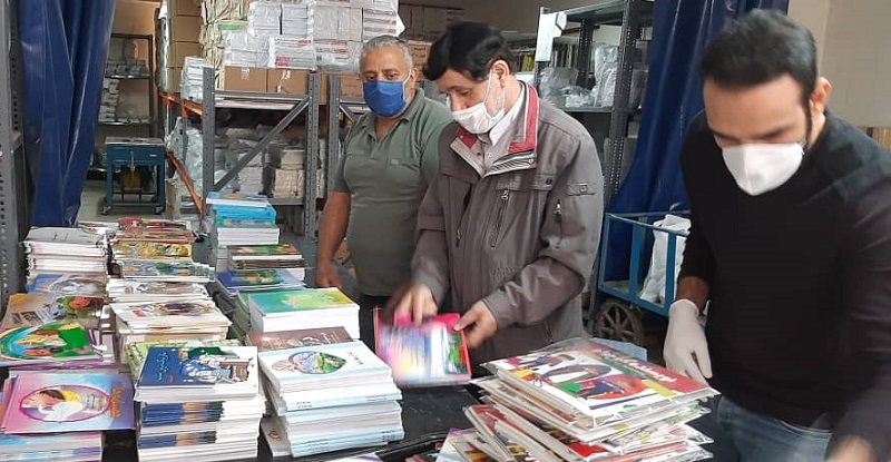 توزیع ۲ هزار بسته فرهنگی در رزمایش «همدلی مومنانه»/ سپاه و خانه کتاب همراهی کردند
