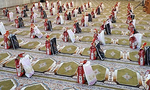 توزیع بسته های حمایتی اهدایی از سوی دفتر مقام معظم رهبری در دزفول