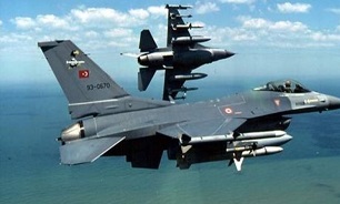 مزاحمت جنگنده‌های ترکیه برای بالگرد حامل وزیر دفاع یونان