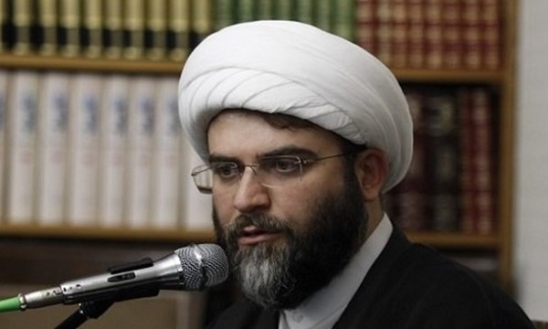 قمی: وزارت بهداشت و سازمان تبلیغات مجدانه درصدد بازگشایی اماکن مذهبی هستند