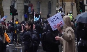 درگیری پلیس لندن با تظاهرات کنندگان ضد نژادپرستی