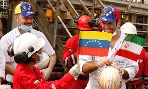 سومین نفتکش ایرانی وارد آبهای ونزوئلا شد