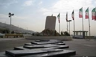برگزاری مراسم قرائت هفتگی زیارت  آل یاسین در یادمان شهدای گمنام تپه لاله ها