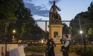دولت ترامپ برای حفاظت از مجسمه‌های برده‌داری پلیس مستقر می‌کند