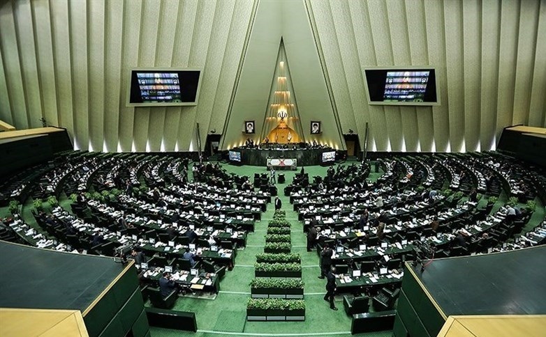 خاکریز‌های دیپلماسی رسانه‌ای را تسلیم دشمن نکنید