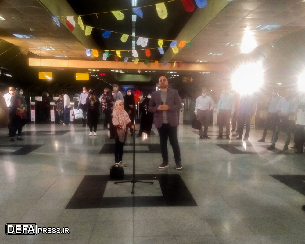 جشن میلاد حضرت معصومه (س) در ایستگاه متروی «تئاتر شهر» برگزار شد + تصاویر