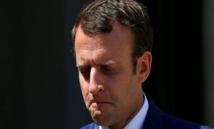 رئیس جمهور فرانسه عقل خود را از دست داده است