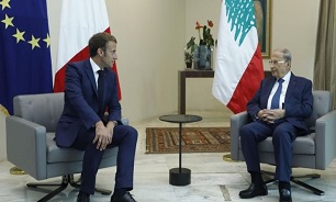 رئیس جمهور فرانسه با همتای لبنانی خود در بیروت دیدار کرد