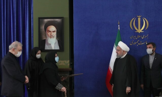 روحانی از خانواده‌های سه شهید حوزه سلامت کشور قدردانی کرد