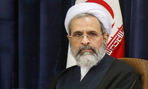 مرحوم عرب از پیشگامان نهضت و انقلاب اسلامی بود