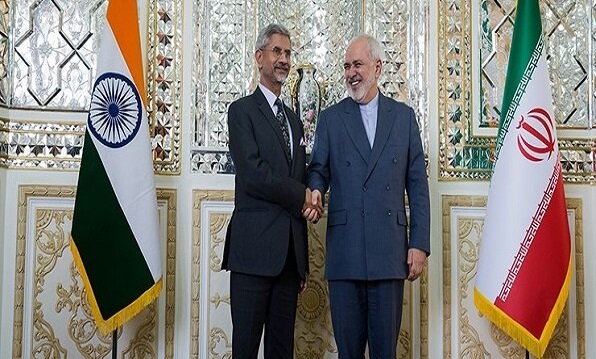 وزیر خارجه هندوستان وارد تهران شد/ دیدار با «ظریف» در دستور کار