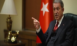 وزیر دفاع ترکیه: سخنان ماکرون فتنه‌انگیزی علیه ترکیه است