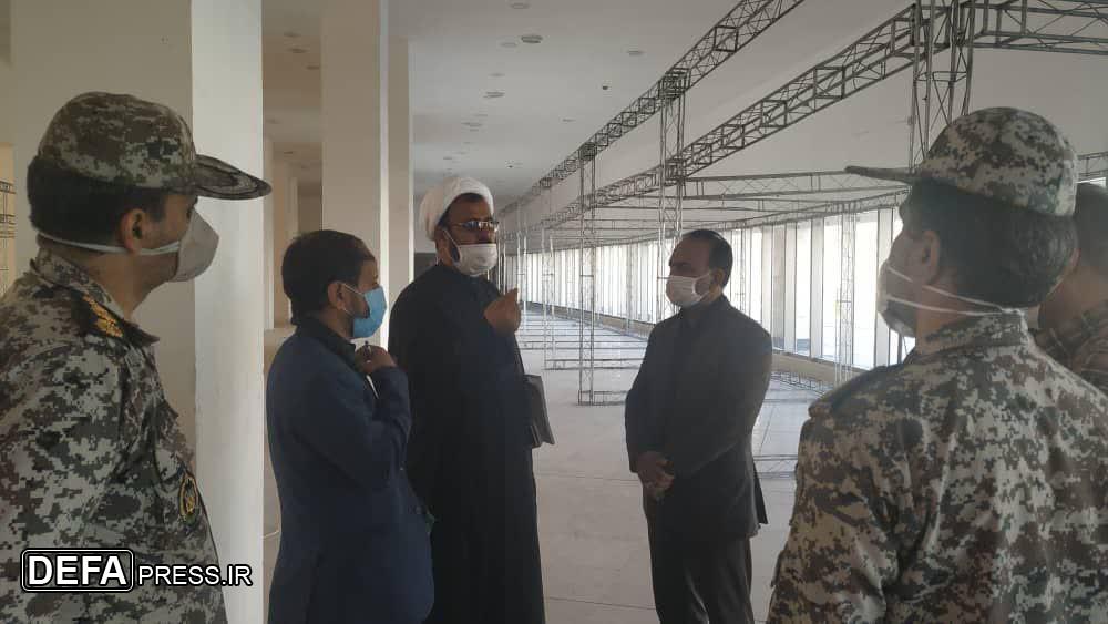 بازدید ارشد نظامی ارتش در قم از موزه انقلاب و دفاع مقدس استان+ تصاویر